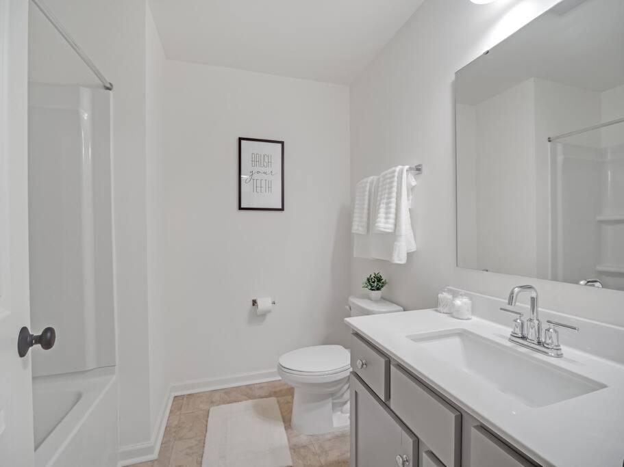 Gorgeous New Townhome/Charlotte! Buitenkant foto